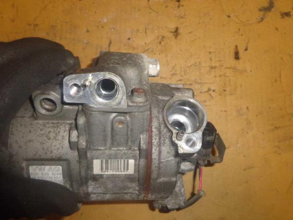 COMPRESSEUR DE CLIMATISATION VAG - Vue 2